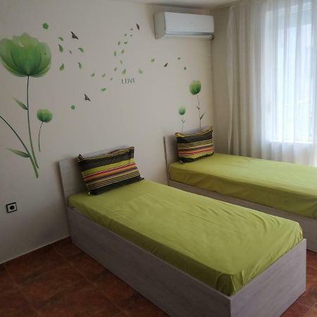Ferienwohnung Downtown Studio Warna Exterior foto
